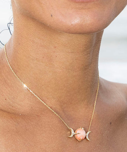 CORAL LITHA NECKLACE