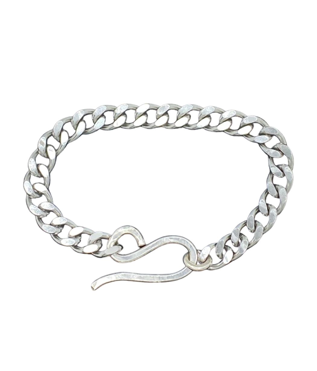 HOOK CURB BRACELET