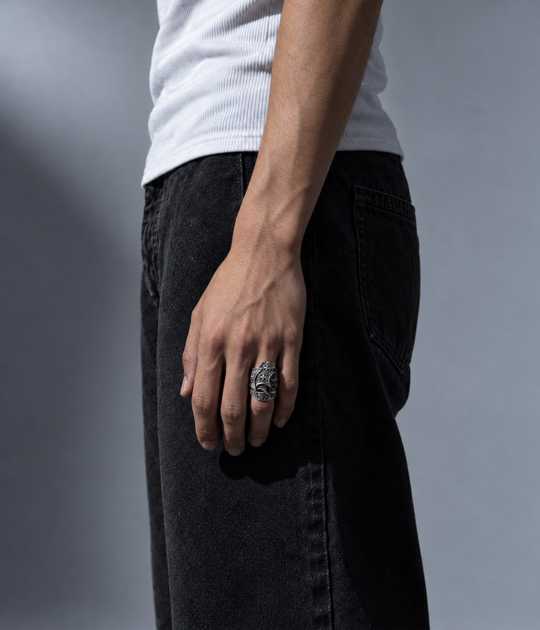 spanish galleon ring on hand