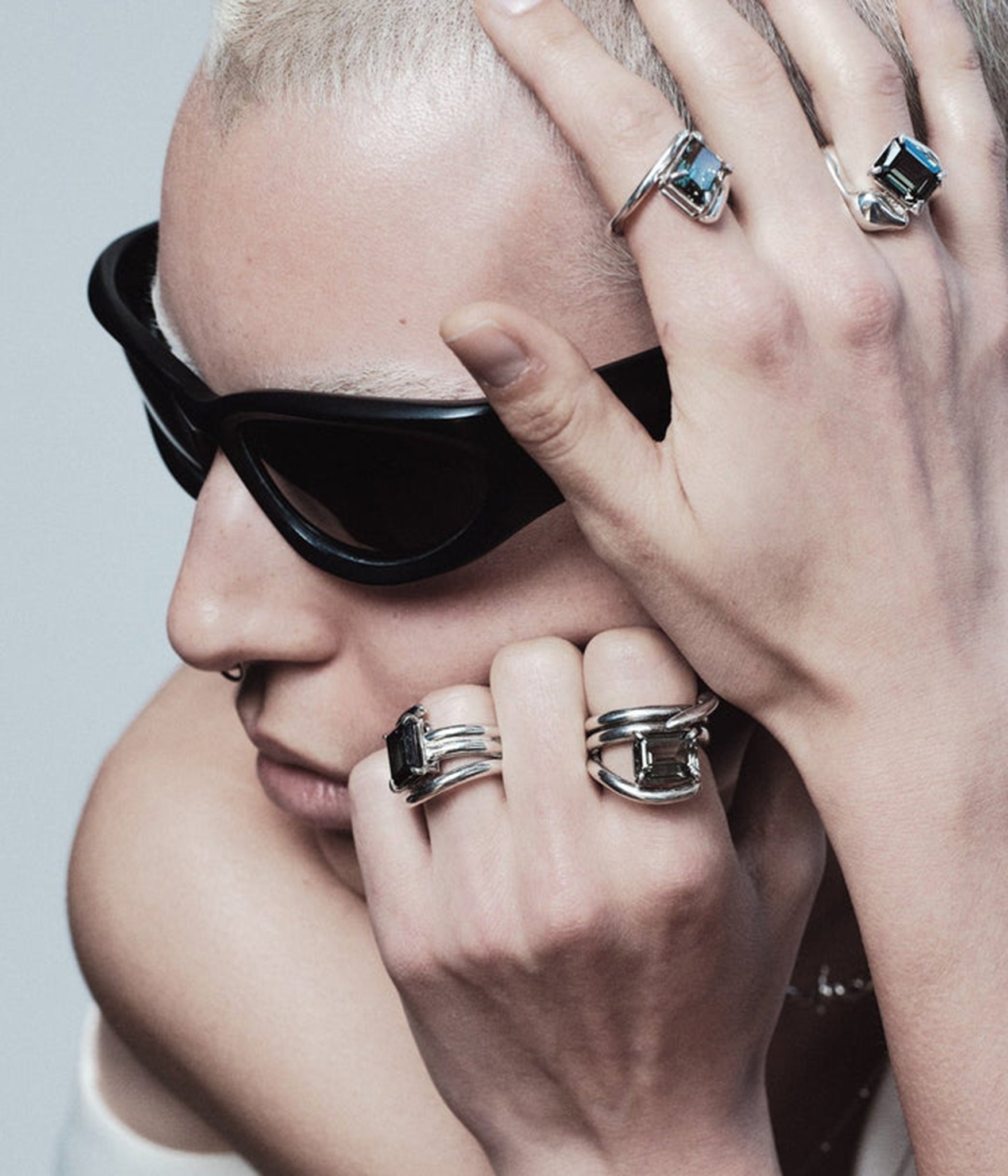 Down Low Gem Ring - The Hunt 