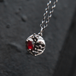 skull and garnet necklace 