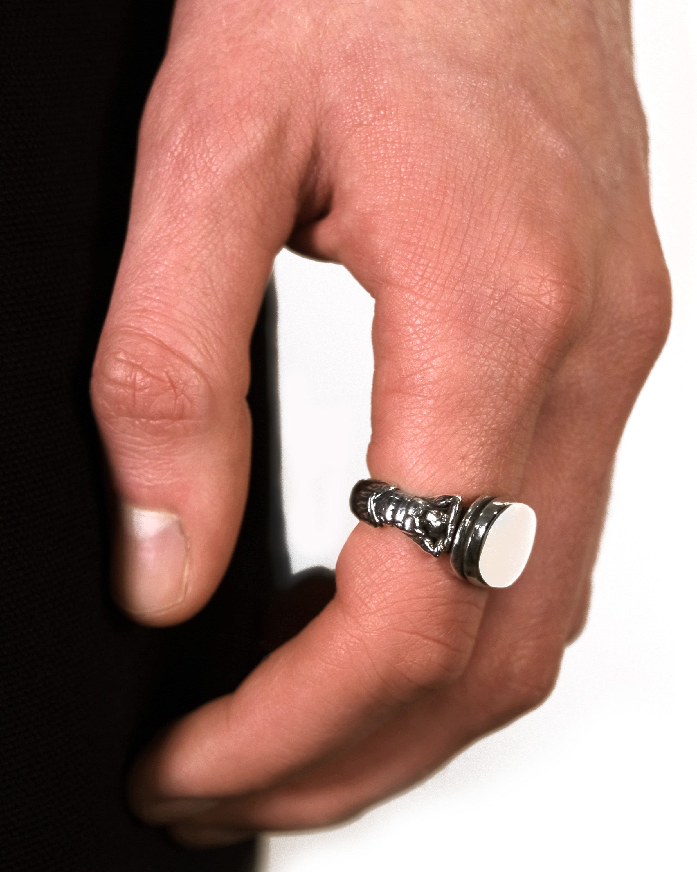 Atlas Ring – The Hunt