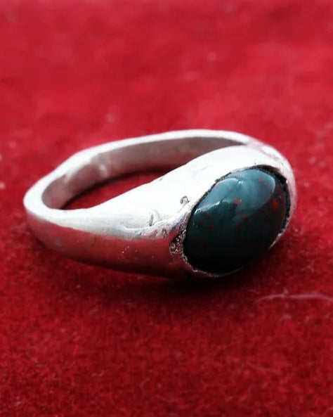 Blood Stone Ring – The Hunt