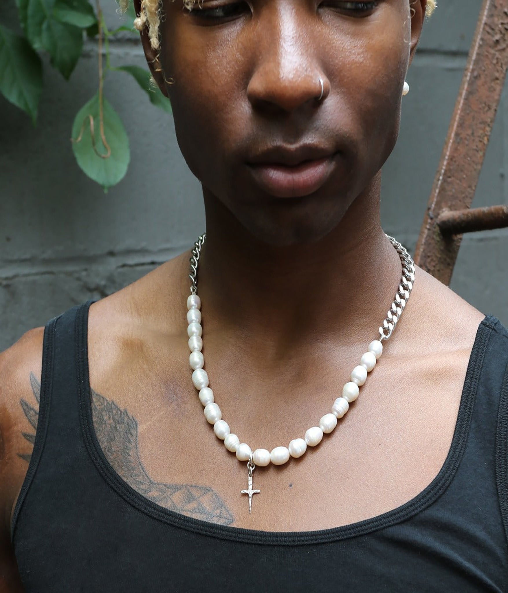 Curb_chain_pearl_necklace _ Thehunt