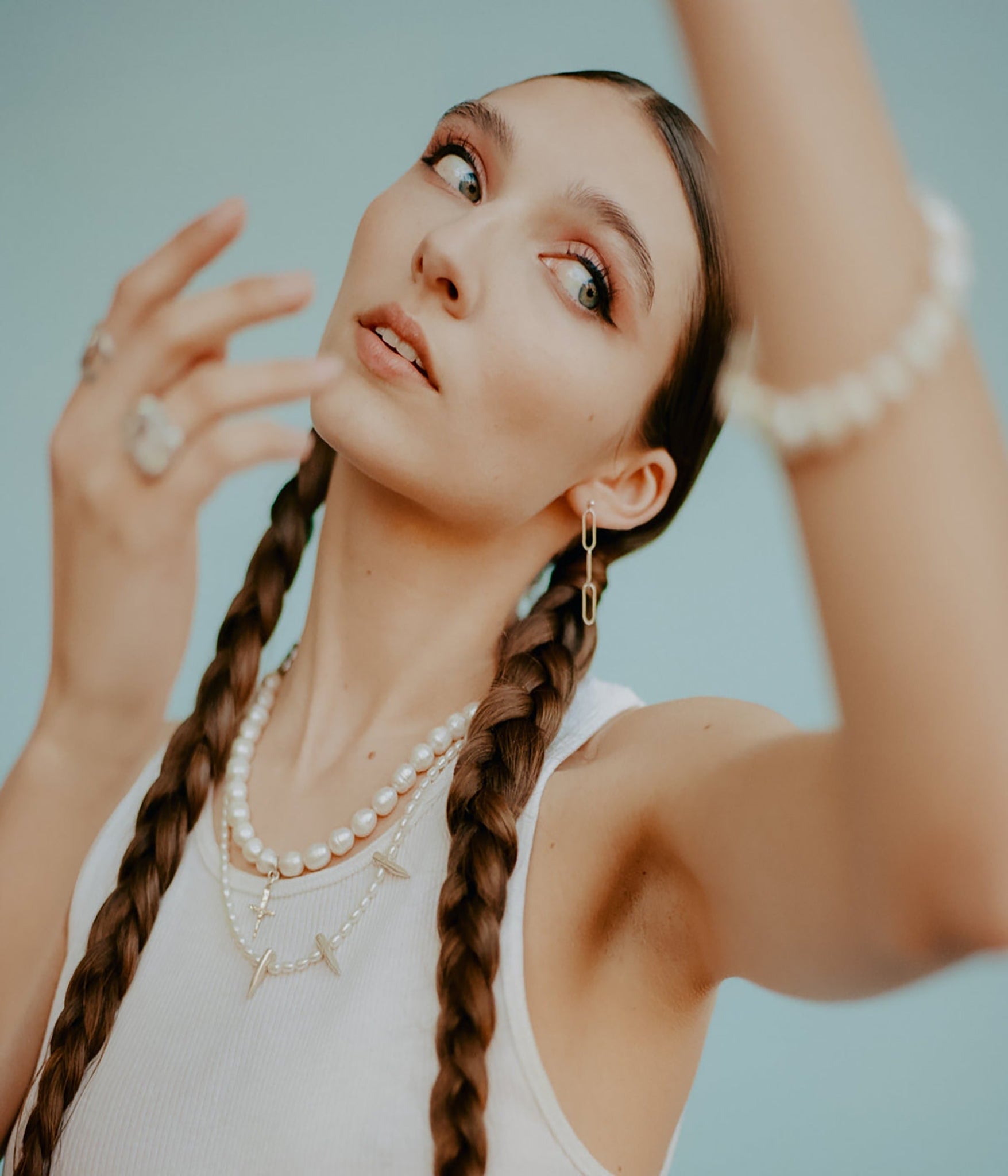 Curb_chain_pearl_necklace _ Thehunt