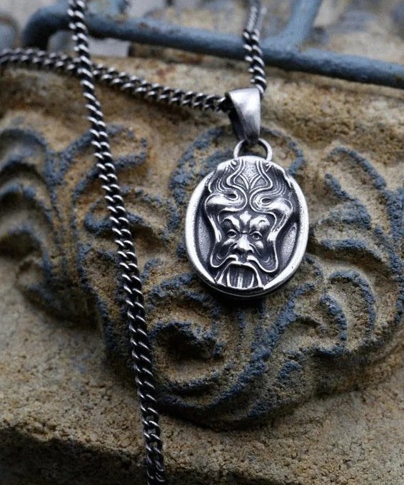 Devil Pendant – The Hunt