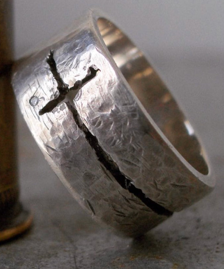 Diamond Cross Ring  – The Hunt