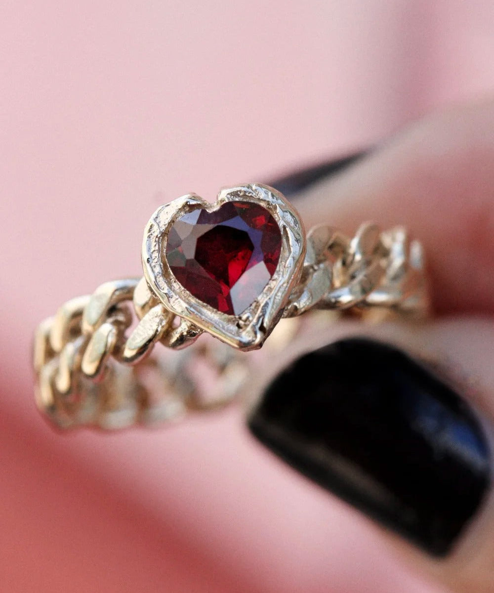 Lover Ring Gold – The Hunt