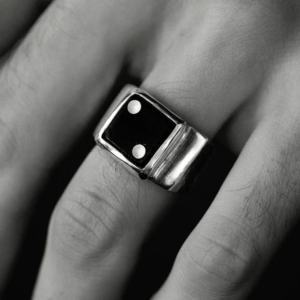 Lucky Dice Ring – The Hunt