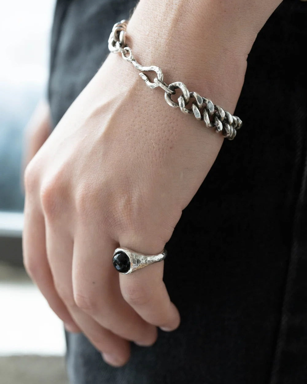 Raw Onyx Ring – The Hunt