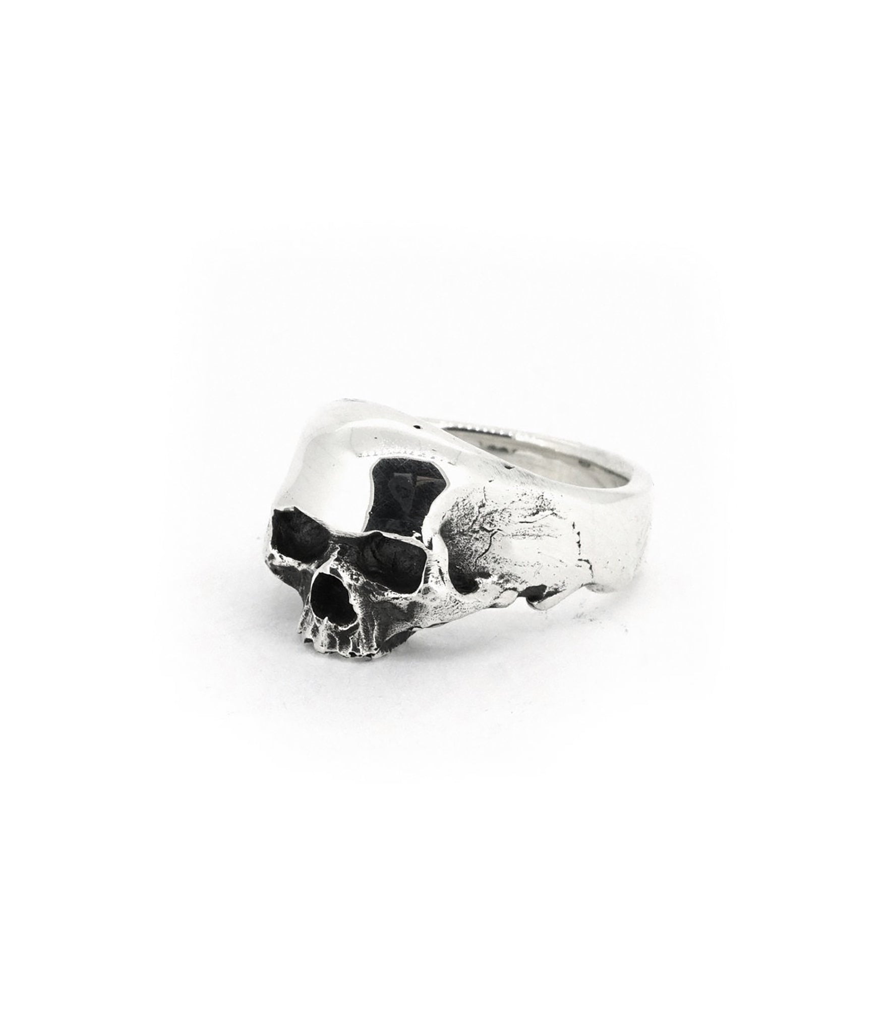 Mini Skull Ring - The Hunt