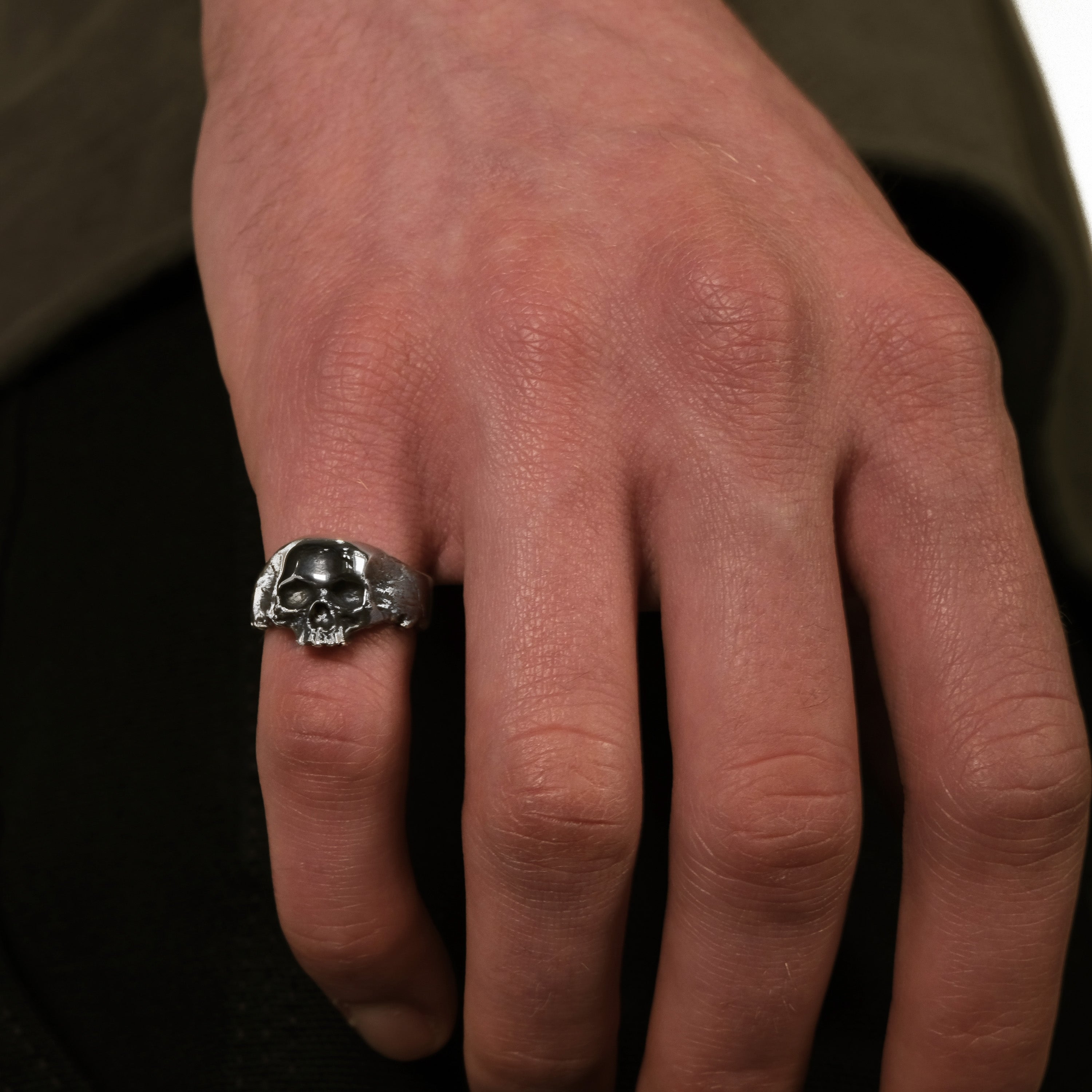 Mini Skull Ring - The Hunt