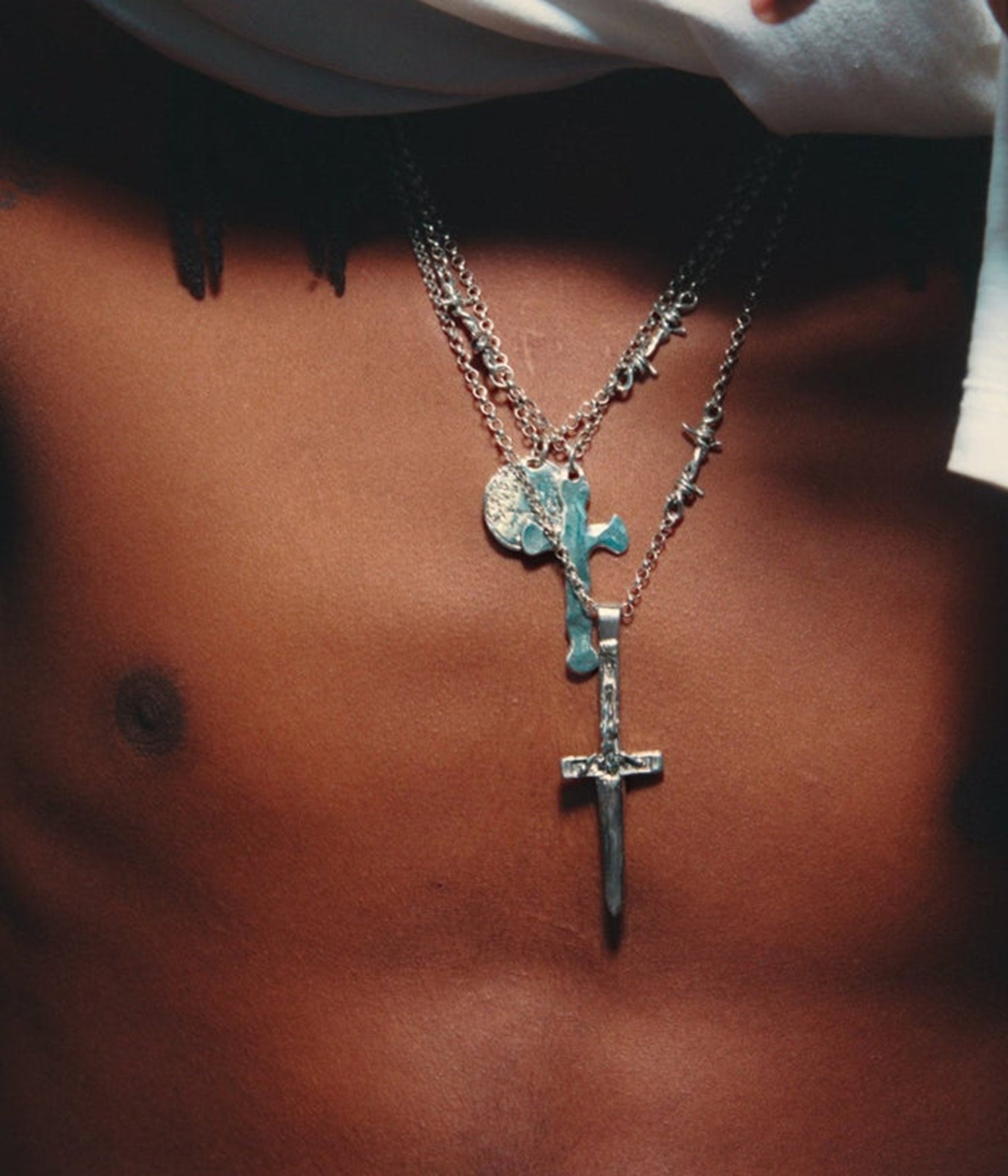 Xl_Cross_Barbed_Chain_Thehunt