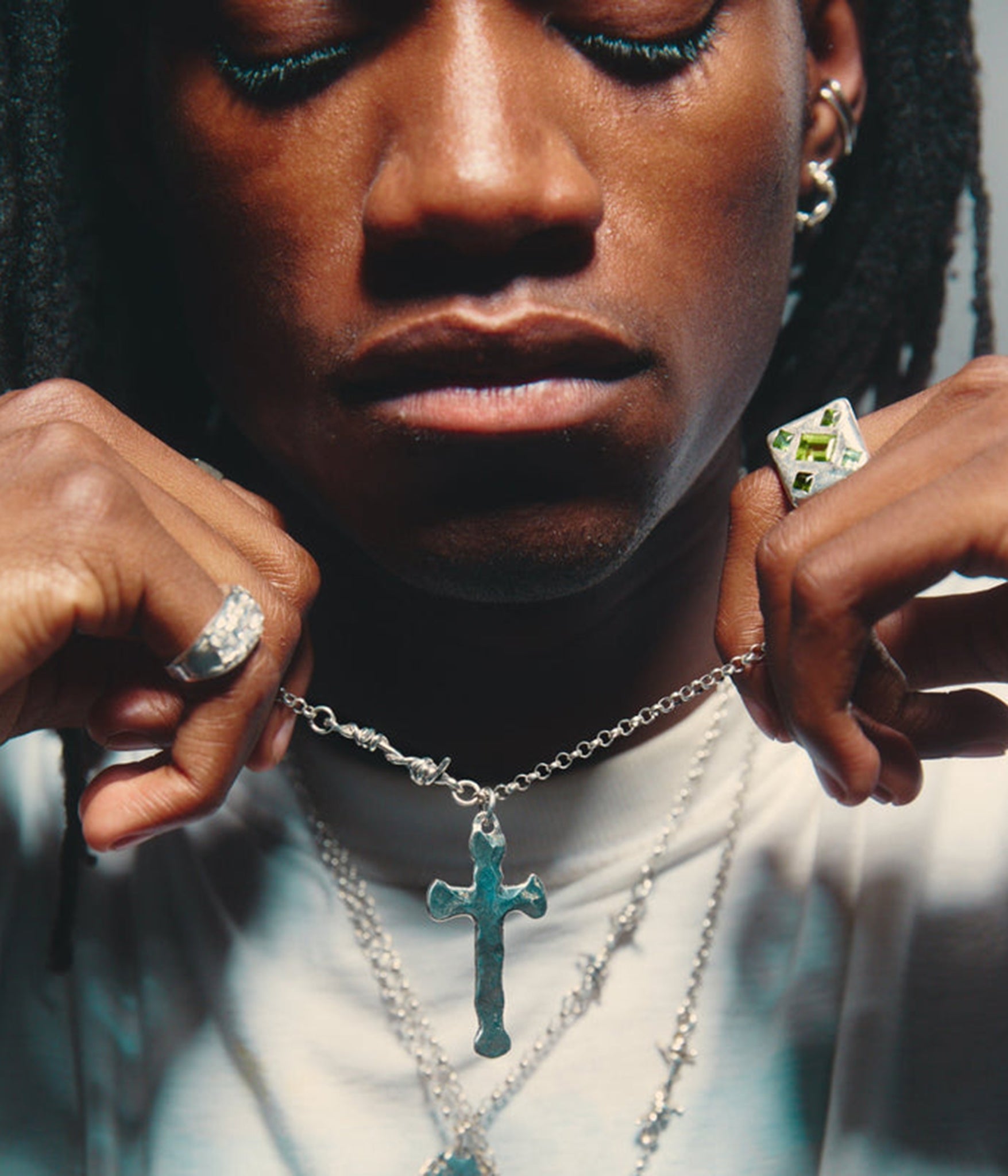 Xl_Cross_Barbed_Chain_Thehunt